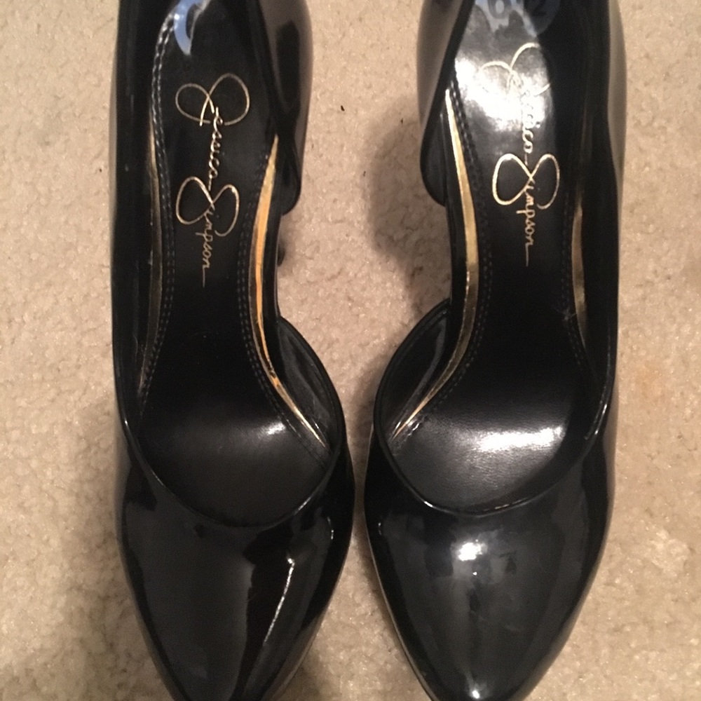 Black patent leather jessica Simpson pumps